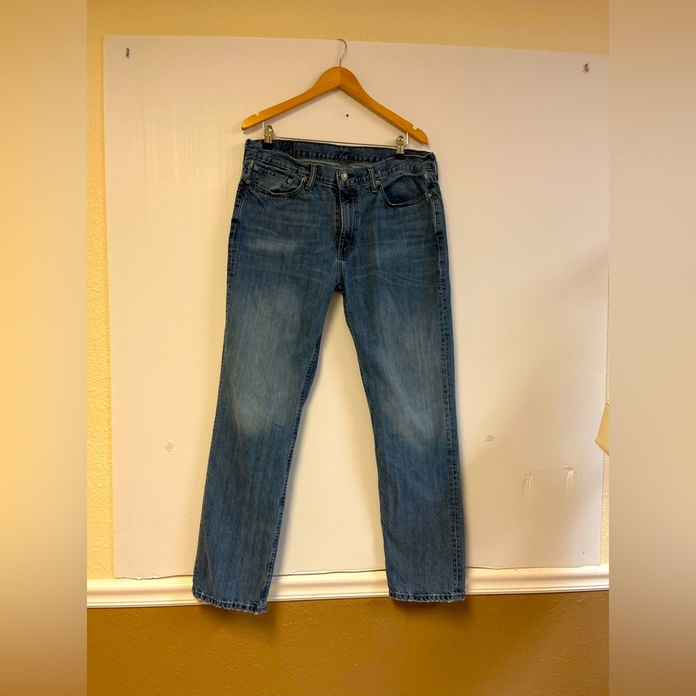 Levi’s 514 Straight Fit Jeans Men’s 36x32 – Medium Wash,‎ 100% Cotton Denim